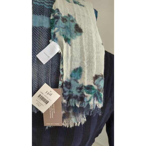 J.Jill New oblong lightweight scarf Teal pattern print NWT - Picture 4 of 4